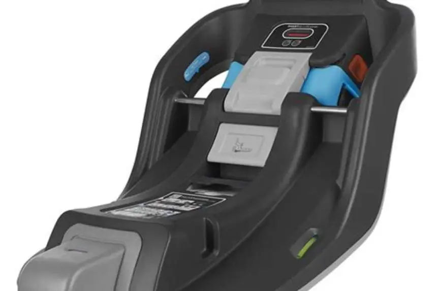 UPPAbaby Mesa car seat base installed in Subaru Outback rear seat