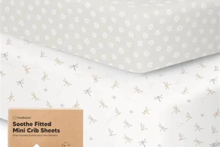 cotton jersey crib sheet fitted on a mini crib mattress